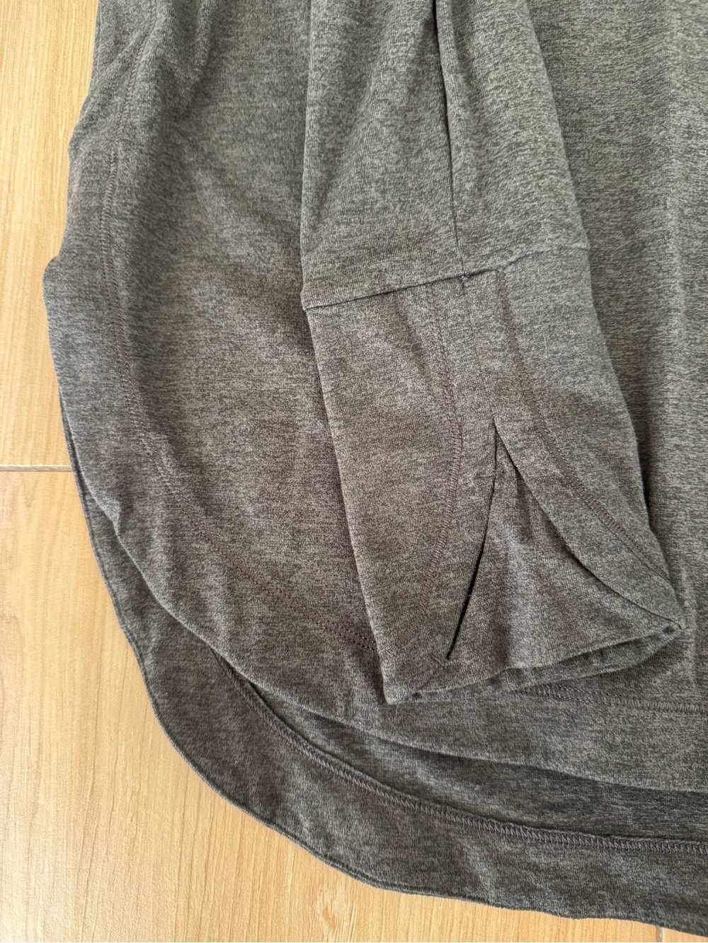 Athleta Women's Charcoal Long-Sleeve tee, Size S. Perfect with leggings! - Picture 3 of 3